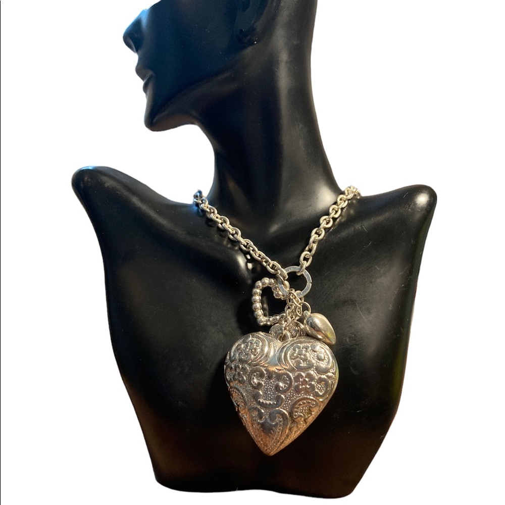 Hallow silver heart charm necklace
